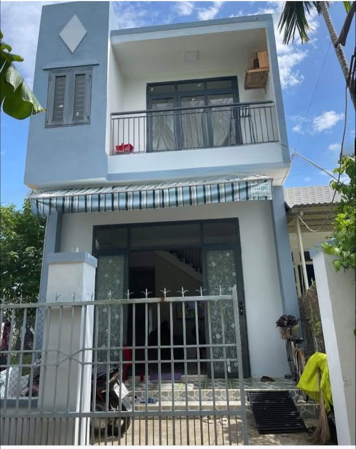 Nhà 2 tầng Điện Tiến - Điện Bàn 102m² giá 1.15 tỷ - Kiên cố và thoáng đãng!