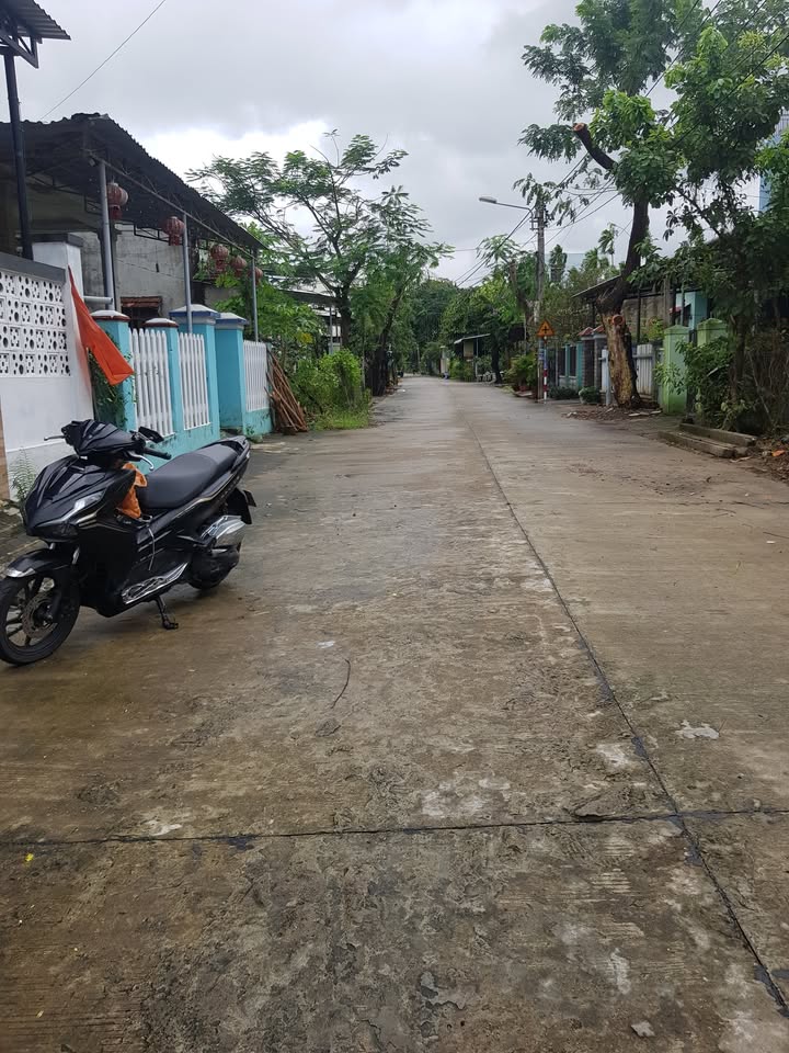 Nhà đổ tấm Cẩm Kim Hội An 100m² giá chỉ 2 tỷ - Sẵn sàng vào ở ngay!