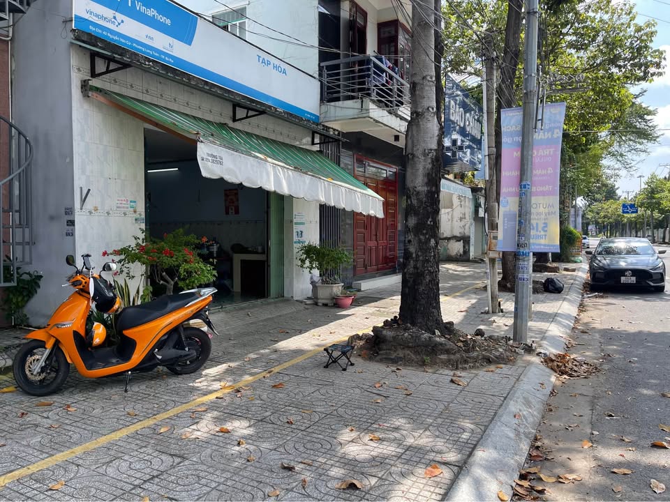 Nhà cấp 4 mặt tiền Nguyễn Văn Cừ, P Long Toàn, 141m² giá 6.8 tỷ - Đầu tư sinh lời ngay!