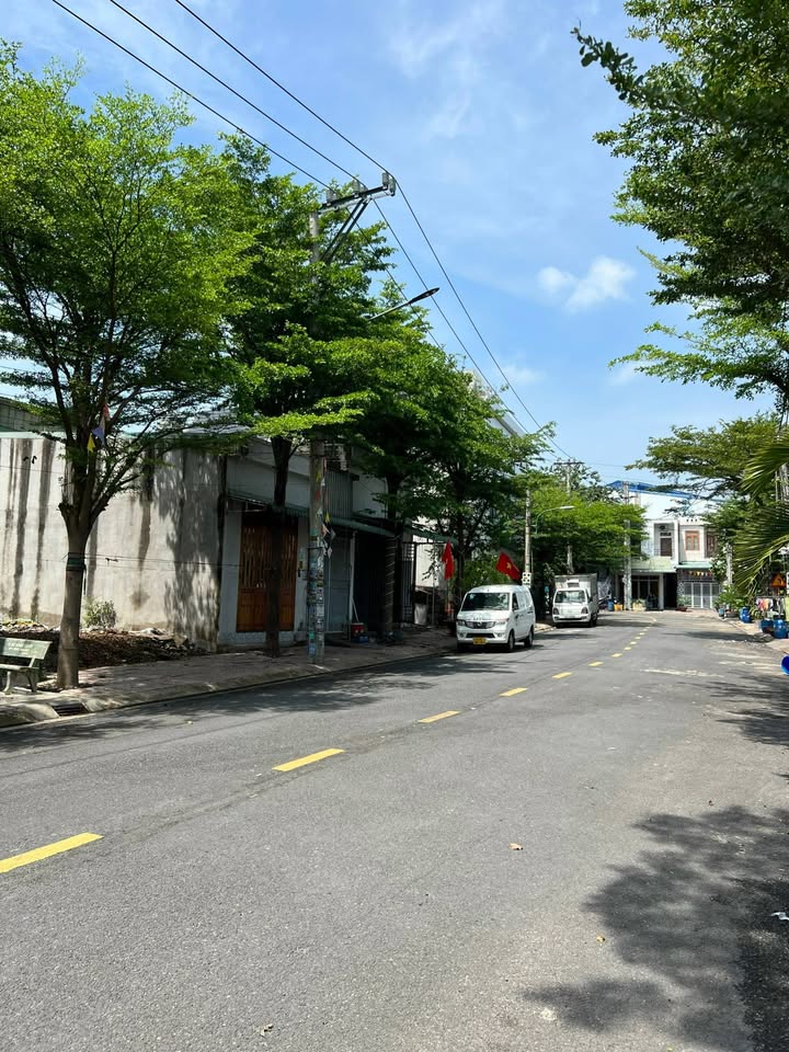 Đất nền KDC Đại Quang Dĩ An 105m² giá 3 tỷ - Sổ hồng chính chủ, đầu tư sinh lời!