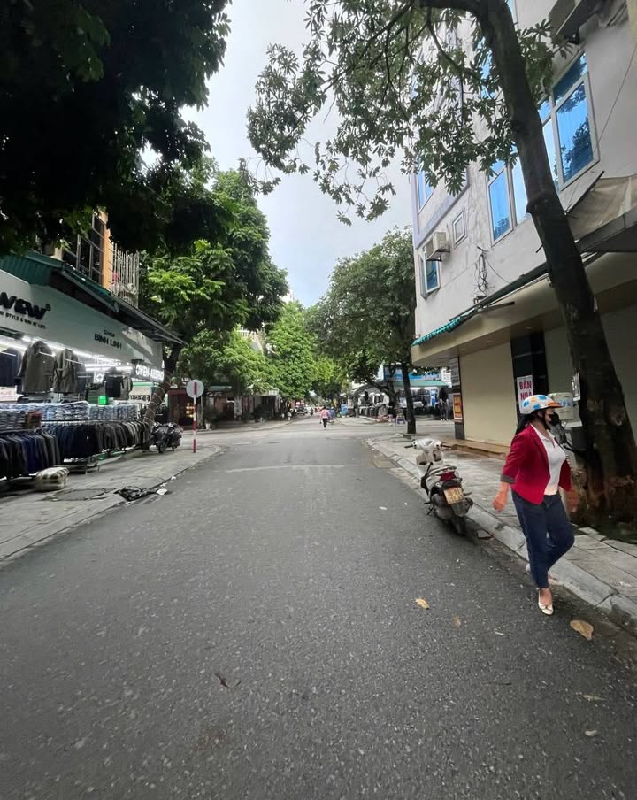 Nhà phố kinh doanh Hàng Than, Thanh Hóa 115m² giá 11.68 tỷ - Vị trí đắc địa