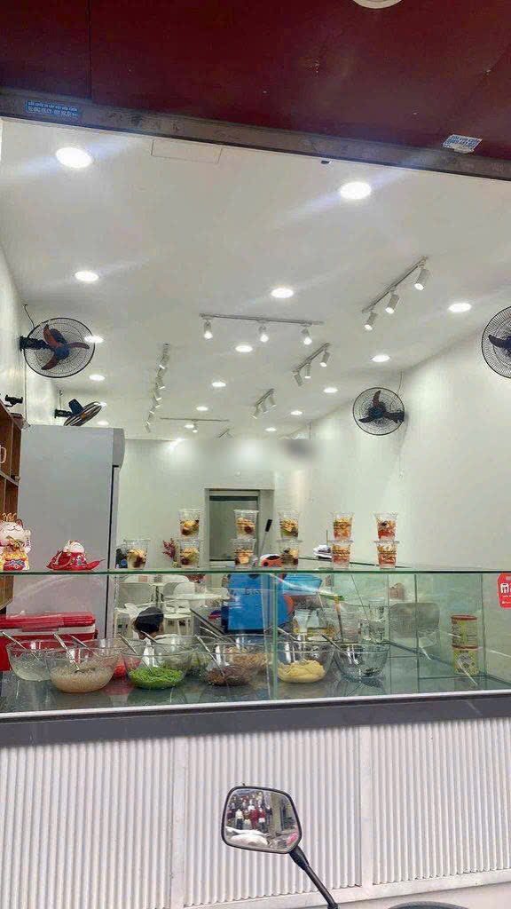 Cho thuê mặt bằng kinh doanh tại phố Trương Định, quận Hoàng Mai, 43m² - Thiết kế thông sàn, giá thỏa thuận!