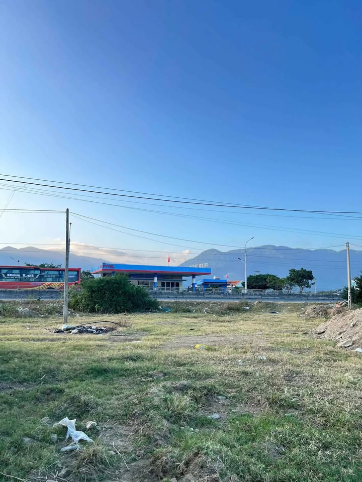 Đất thổ cư mặt tiền Quốc lộ 1A xã Vạn Bình 5m giá chỉ 1.35 tỷ - Cơ hội đầu tư tuyệt vời!