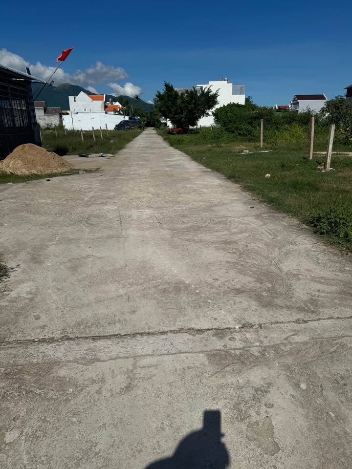 Đất nền đấu giá Vạn Thắng 300m² giá 2 tỷ - Đầu tư sinh lời lý tưởng!