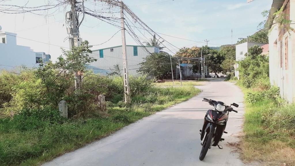 Đất mặt tiền đường Trần Đăng Ninh, Phước Đồng Nha Trang 361m² - Giá chỉ 13.5 triệu/m²!