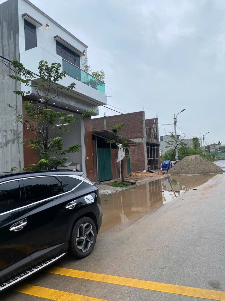 Nhà 2 tầng mới 100% tại KDC xóm Chám, 117m² chỉ 4 tỷ - Chủ cần bán gấp!