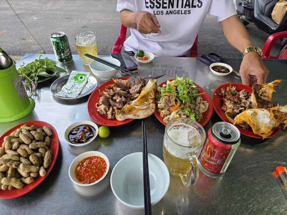 Nhà trệt lầu + 11 phòng trọ tại hẻm 4m Tân An, Cần Thơ 265m² - Đầu tư sinh lời 22 triệu/tháng!