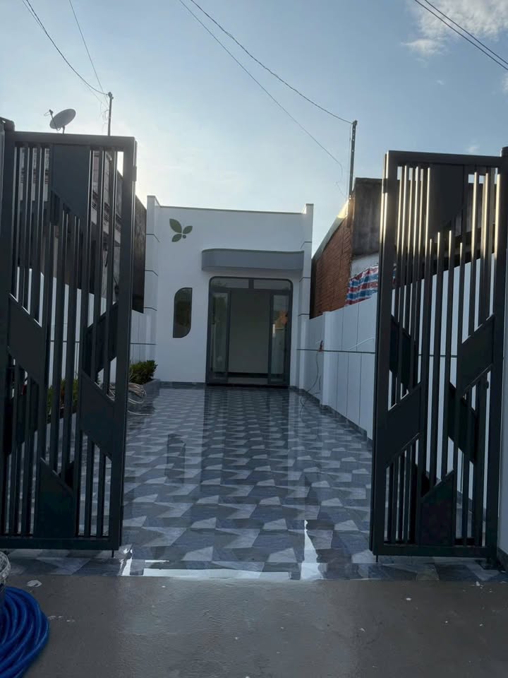 Nhà bán hẻm 26 Ngô Quyền, 75m² giá 1.1 tỷ - Vị trí đẹp, vừa hoàn thiện!