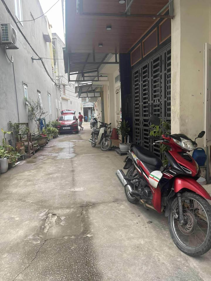 Bán nhà 1,5 tầng đường Nguyễn Tĩnh, Đông Hương 64m² giá nhỉnh 2 tỷ - Vị trí đắc địa, ô tô vào tận nhà!