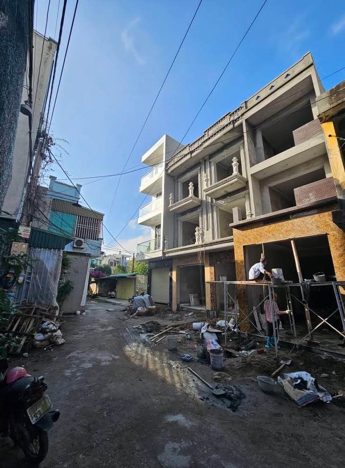 Nhà 3 tầng Quang Trung, Thái Bình 60m² giá chỉ 3 tỷ - Thiết kế hiện đại, tiện nghi!