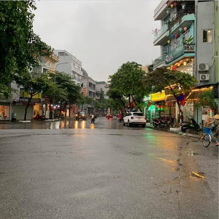 Đất nền phường Việt Hưng 50m² giá 9 tỷ - Ngõ thông ô tô, giao dịch ngay!