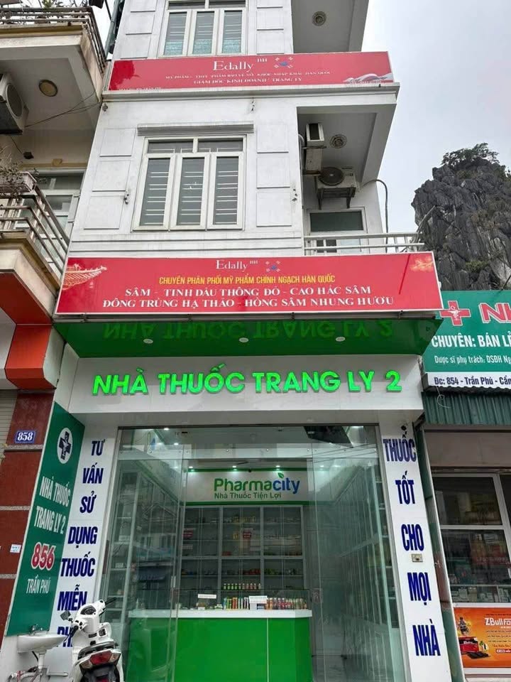 Nhà mặt đường Trần Phú, Cẩm Phả 52.65m² giá 5.5 tỷ - Vị trí kinh doanh đắc địa!