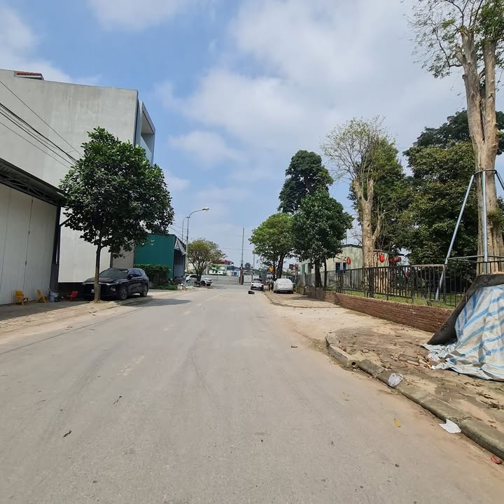 Nhà mặt tiền 7m, Đông Dư, 111m² giá 11 tỷ - Đầu tư sinh lời ngay!