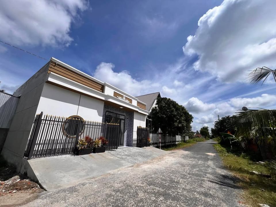 Nhà cấp 4 khu phố Trường An Tây Ninh 85m² giá 1.15 tỷ - Thiết kế hiện đại, sẵn sàng vào ở!