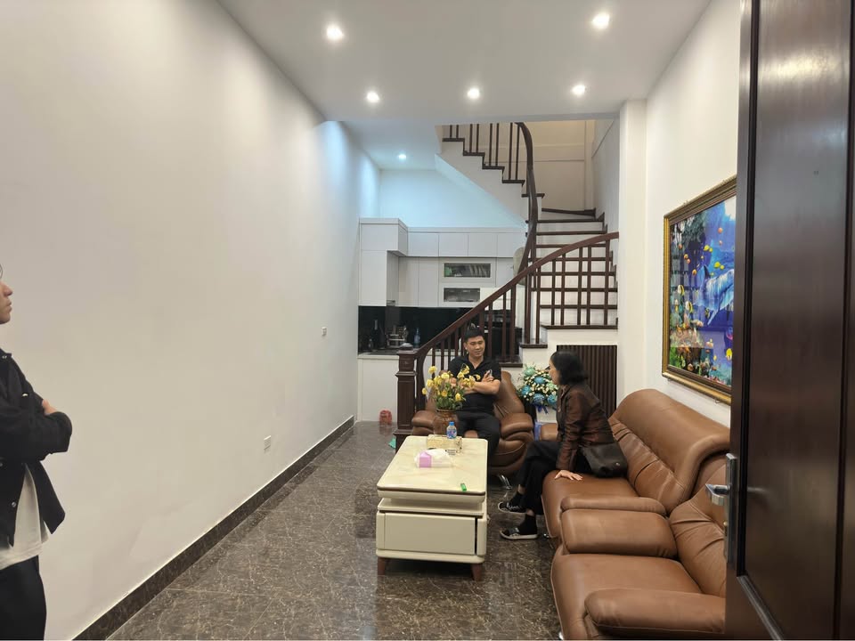 Nhà cho thuê tại Giang Văn Minh, Ba Đình 30m² giá 12 triệu - Ô tô đỗ cửa, thiết kế thông thoáng!