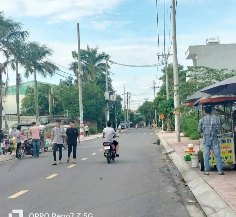 Đất nền đường Đồng Bà Canh, xã Xuân Thới Sơn, Hóc Môn 190m² giá 5.7 tỷ - Sổ hồng riêng, thích hợp làm biệt thự!