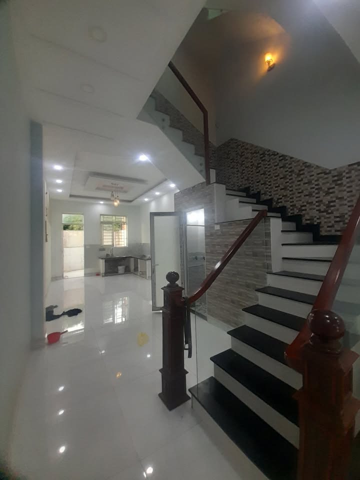 Nhà cho thuê nguyên căn ấp 5, xã Đông Thạnh, huyện Hóc Môn - Giá 5 triệu/tháng