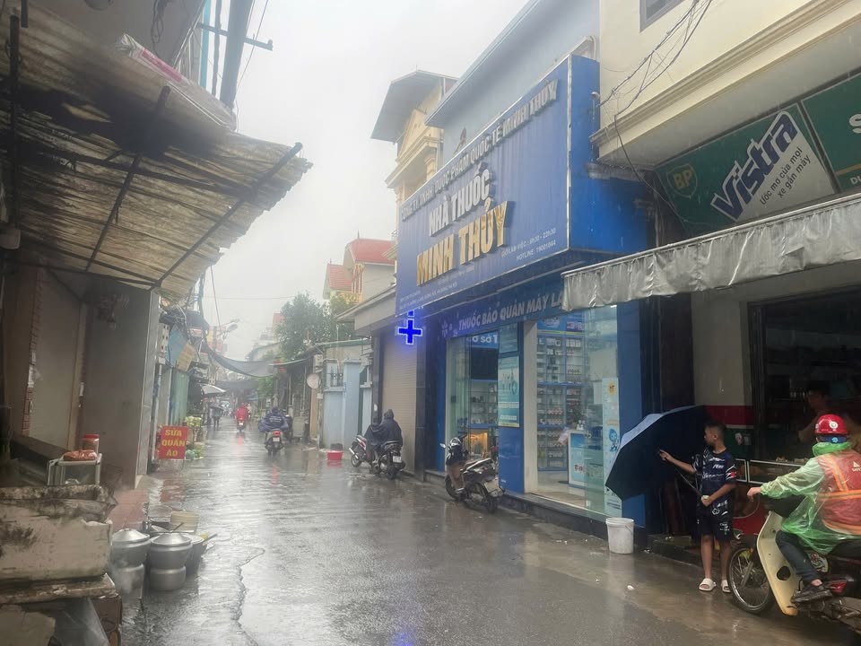 Nhà 4 tầng đường La Nội 134m² giá 30 tỷ - Mặt tiền rộng, vị trí đắc địa!