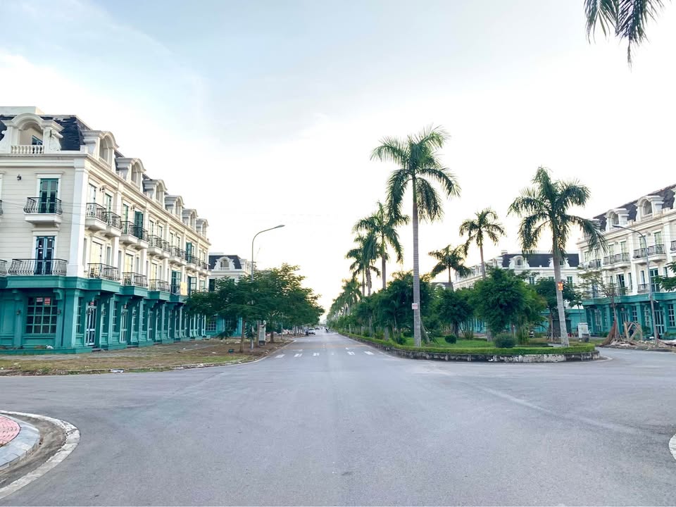 Shophouse Uông Bí 123,5m² giá 4 tỷ - Vị trí đắc địa, kinh doanh sầm uất!