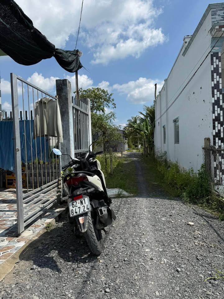 Nhà cấp 4 Bến Lức 115m² giá 1 tỷ - Nguyên căn còn mới 95%!