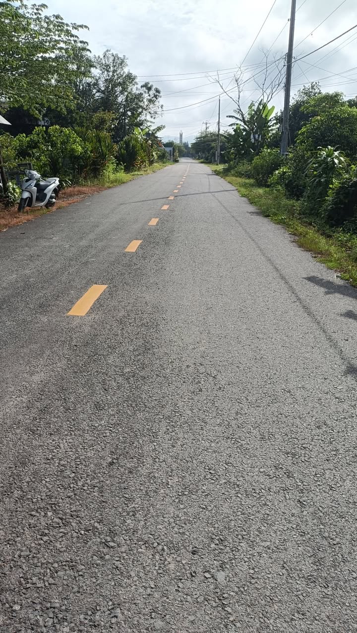 Đất mặt đường Quốc Oai 600m² giá 1.1 tỷ - Cơ hội đầu tư tuyệt vời!