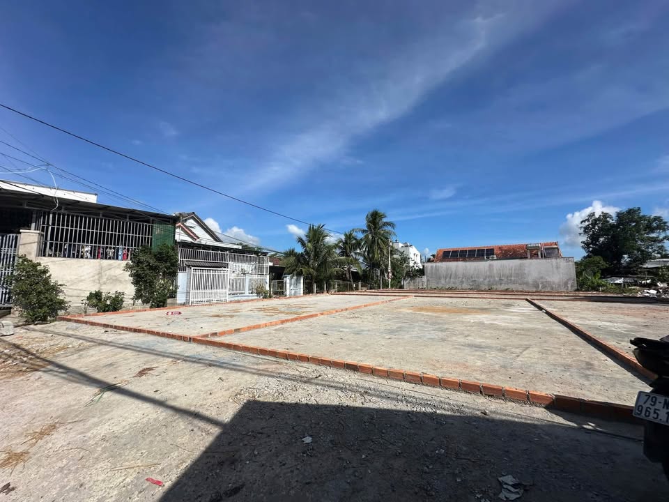 Đất mặt tiền đường Núi Cấm, Vĩnh Thái, Nha Trang 100m² - Sổ hồng chính chủ, đầu tư sinh lời!