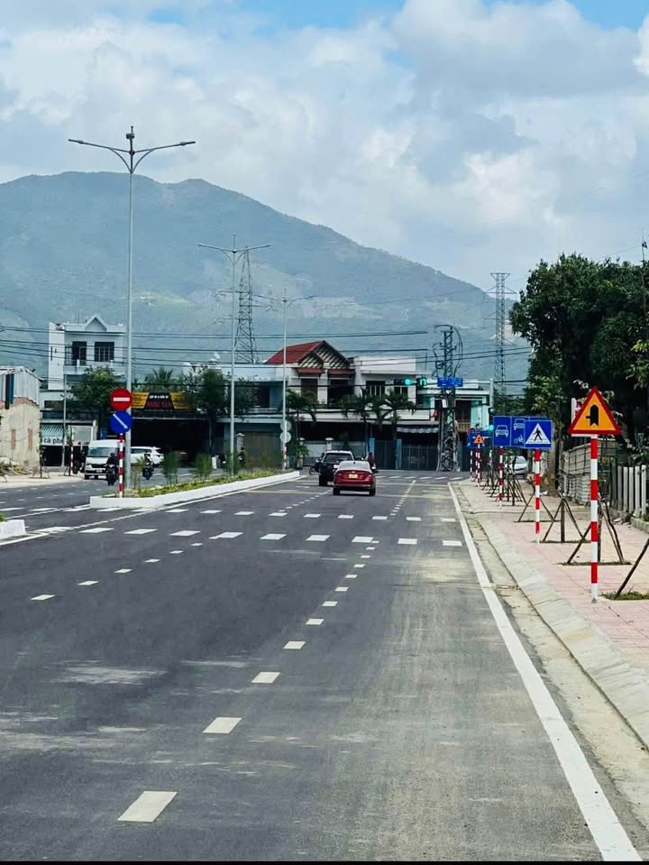 Đất nền D30 Nha Trang 70m² giá 2.15 tỷ - Sát biển và trung tâm thành phố!