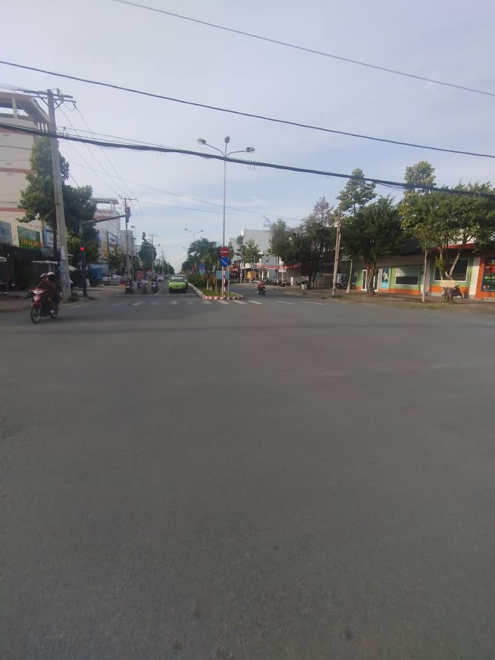 Đất nền 3 mặt tiền đường 3/2 Rạch Giá 400m² giá 45 tỷ - Đầu tư sinh lời tuyệt vời!