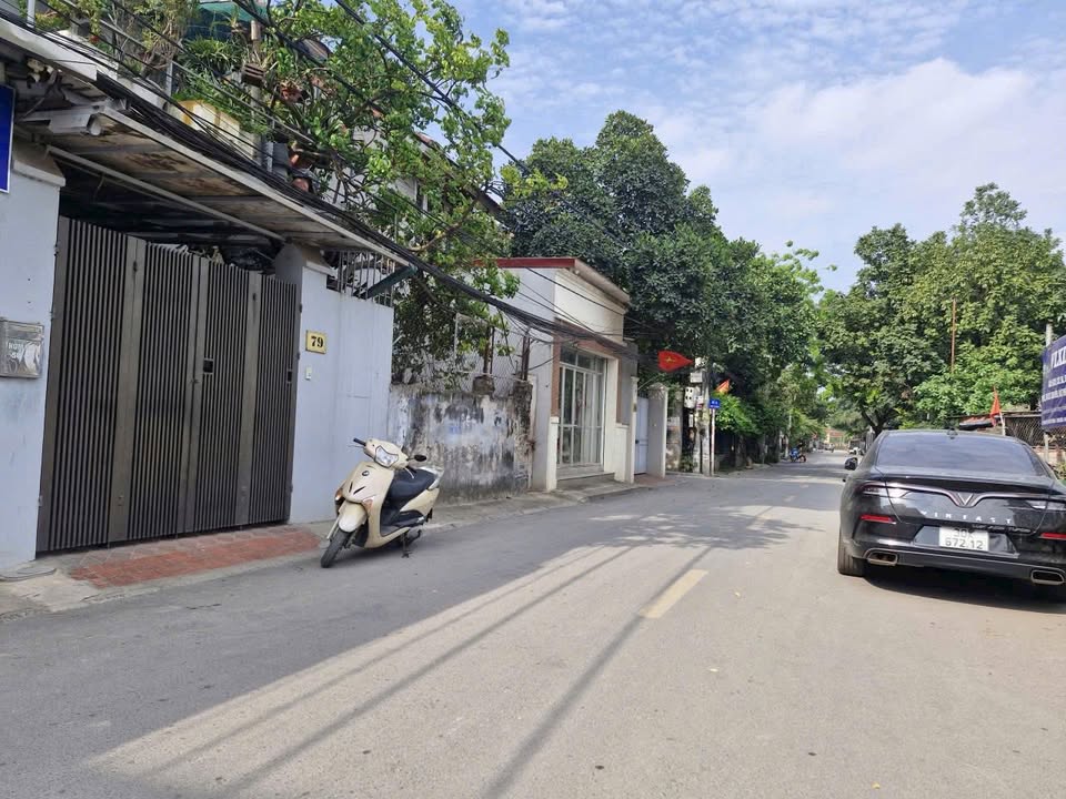 Bán đất phố Tư Đình, Long Biên 100m² giá 24 tỷ - Dân trí cao, ô tô vào tận nơi!