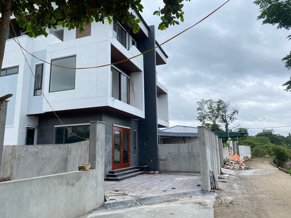 Nhà 3 tầng Đồng Quang Thái Nguyên 116m² giá 4.6 tỷ - Sẵn sàng vào ở!