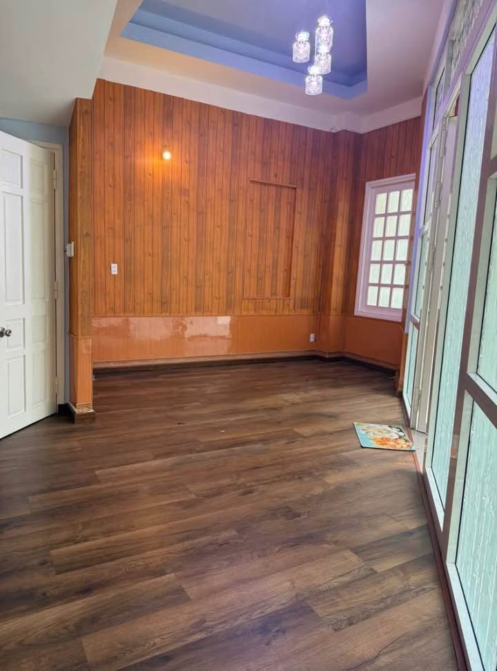 Nhà phố cho thuê tại KQH Mạc Đĩnh Chi, Đà Lạt 130m² - Vị trí đắc địa, tiện kinh doanh!