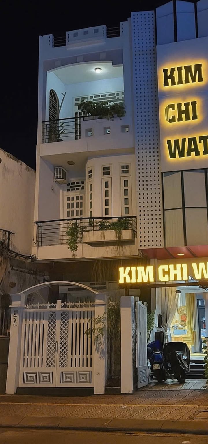 Nhà nguyên căn cho thuê mặt tiền đường Núi Thành 100m² - Thích hợp kinh doanh