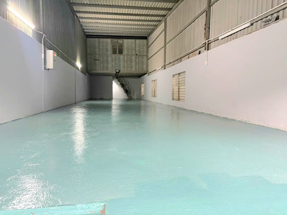 Kho cho thuê tại Thạnh Lộc 120m² giá 9 triệu - Mới sơn sửa, tiện nghi