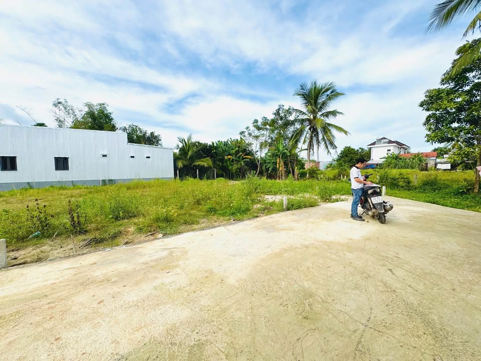 Đất thổ cư Hương Lam, xã Hòa Tiến, 121m² - Gần đường chính, giá tốt!