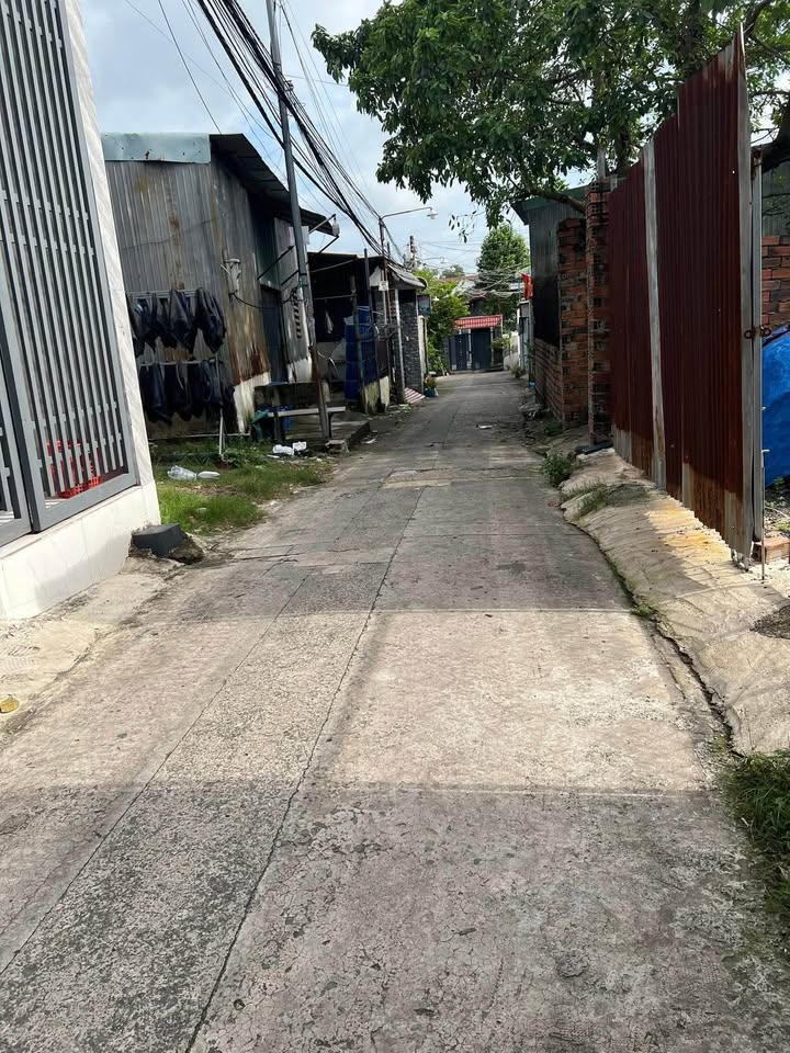 Nhà phố Hố Nai, Biên Hòa 102m² giá 1.6 tỷ - Nhà sạch đẹp, đầy đủ tiện nghi!