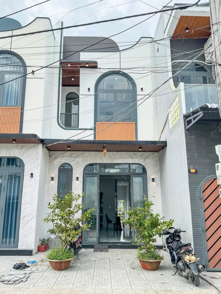 Nhà riêng 2 mặt tiền Tô Vĩnh Diện, Bình Thủy, 72.96m² giá 3.55 tỷ - Thiết kế đẹp, tiện nghi!