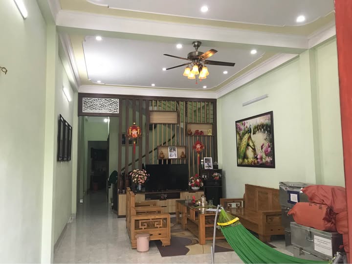 Nhà 2 tầng Mường Thanh 145m² giá 1.35 tỷ - Đường rộng, sát chợ và công viên!