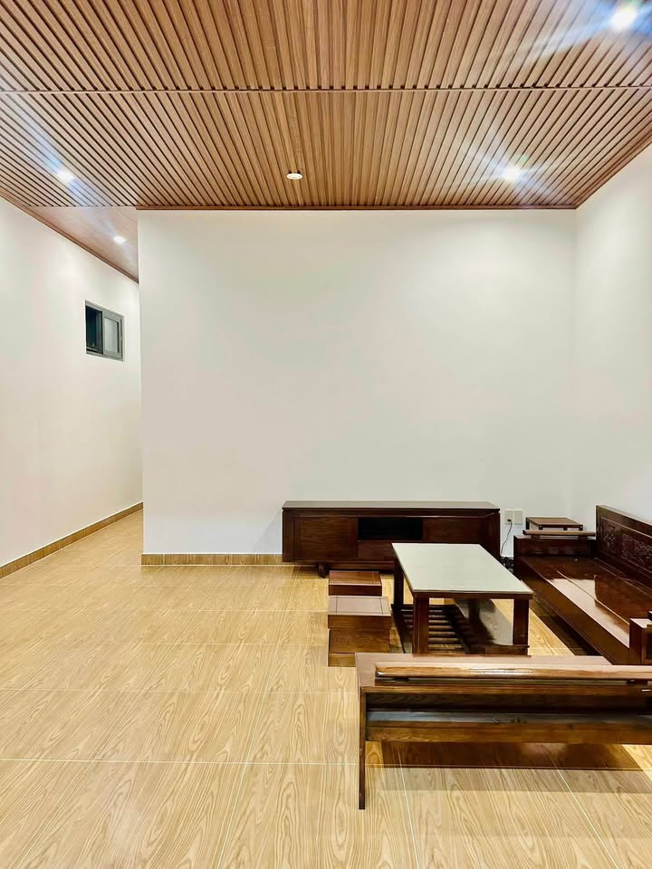 Nhà 1 trệt 100m² tại Vạn Thành, Đà Lạt - Giá chỉ 2.35 tỷ, vào ở ngay!