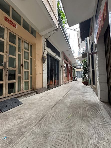 Nhà hẻm 4m thông đường Đồng Đen, Tân Bình 24.5m² giá 3.98 tỷ - Vị trí thuận tiện ngay trường học!