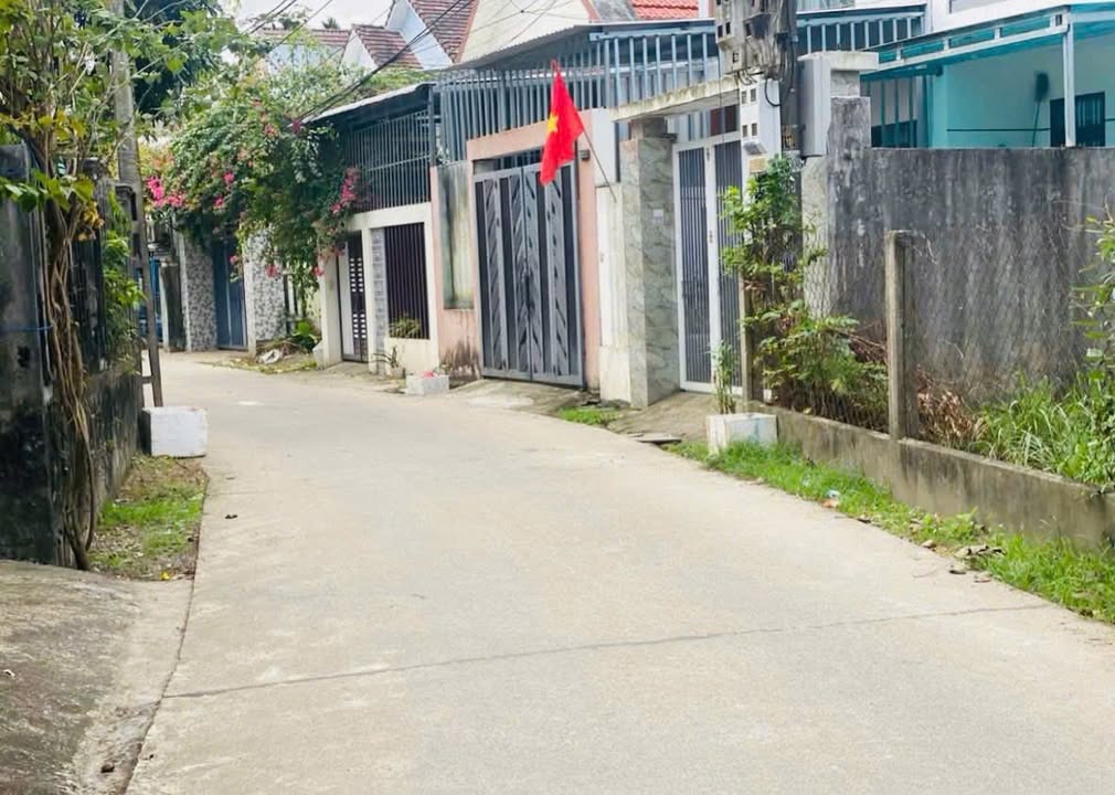 Đất Hẻm Nguyễn Thông Quảng Ngãi 190m² giá 1.49 tỷ - Sổ đỏ chính chủ, ô tô vào tận nơi!