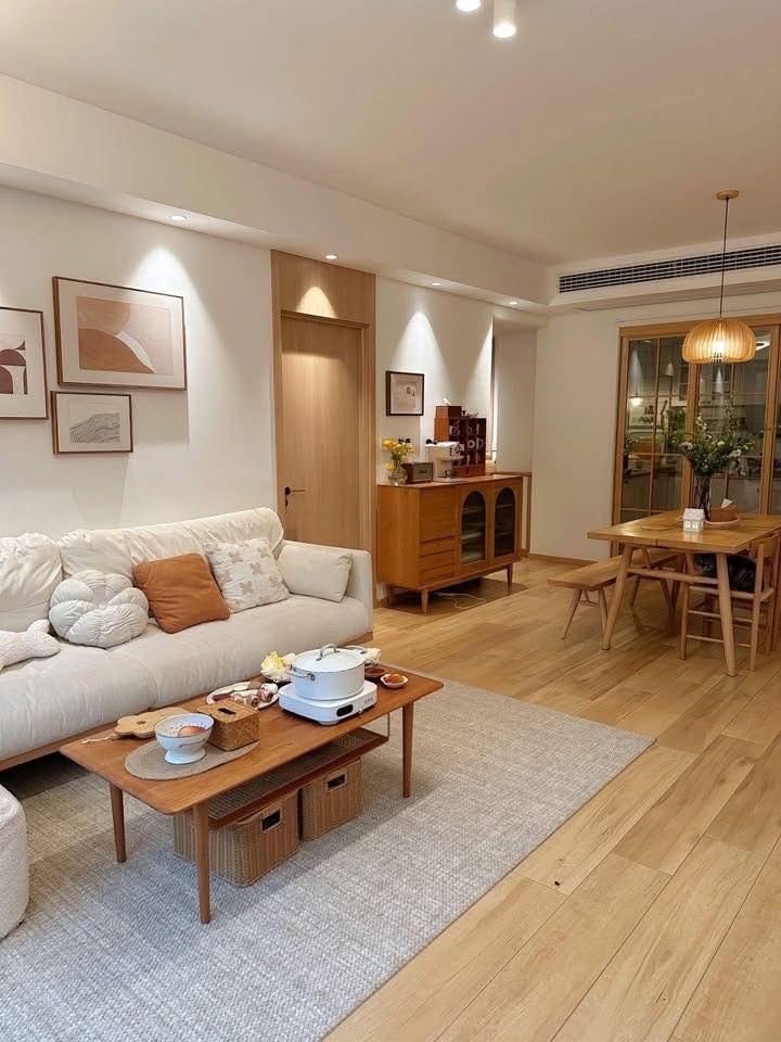 Căn hộ 2PN KĐT Nam Trung Yên Cầu Giấy 44m² giá 4 tỷ - Nội thất mới tinh, sẵn sàng vào ở!