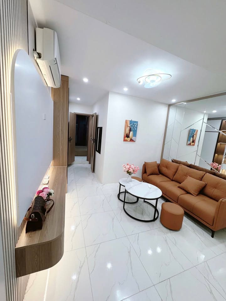 Căn hộ 2 phòng ngủ Tôn Đức Thắng 60m² giá 3 tỷ - Full nội thất hiện đại, giao dịch ngay!