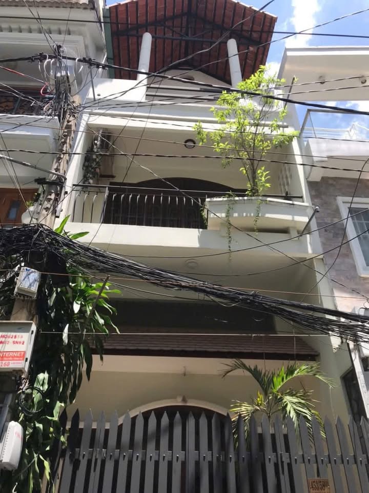 Bán nhà mặt tiền hẻm Lê Văn Sỹ, Quận 3, diện tích 54.6m², giá chỉ 14.3 tỷ - Vị trí đắc địa, dọn vào ở ngay!