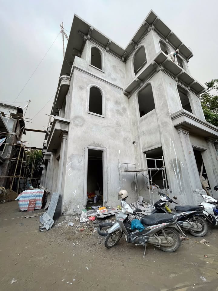 Nhà 3 tầng lô góc phường Đông Sơn 68m² giá 4 tỷ - Tiện ích đầy đủ, ô tô đỗ cửa!