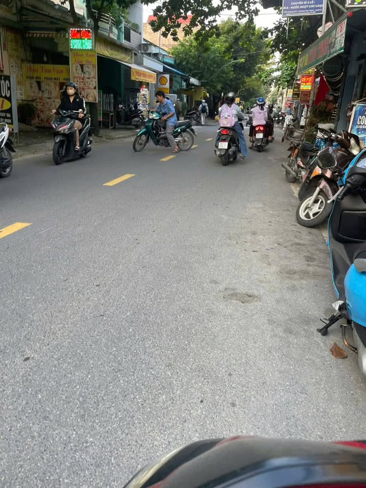 Cặp nhà + 7 phòng trọ mặt tiền Hiệp Thành 13, quận 12 - Đầu tư sinh lời ngay!