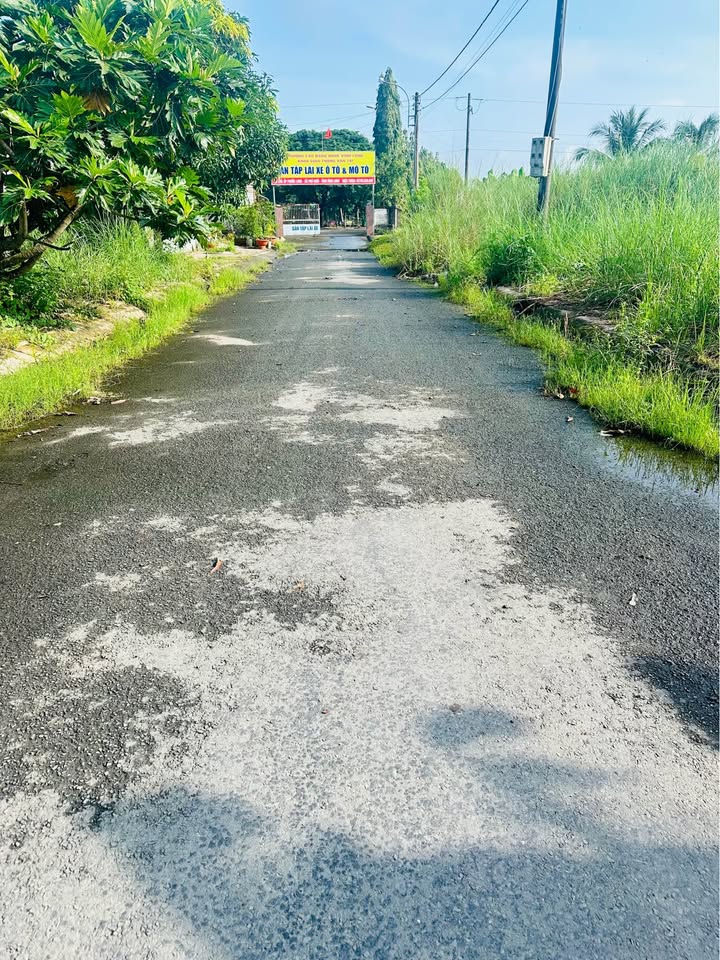 Đất nền Trạm Cân Lộc Hòa, Vĩnh Long 120m² giá 880 triệu - Khu dân cư hoàn chỉnh!