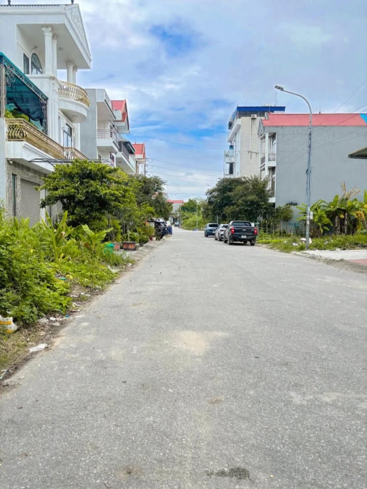 Đất kinh doanh Dĩnh Trì, Bắc Giang 80m² giá 2 tỷ - Cơ hội đầu tư hấp dẫn!