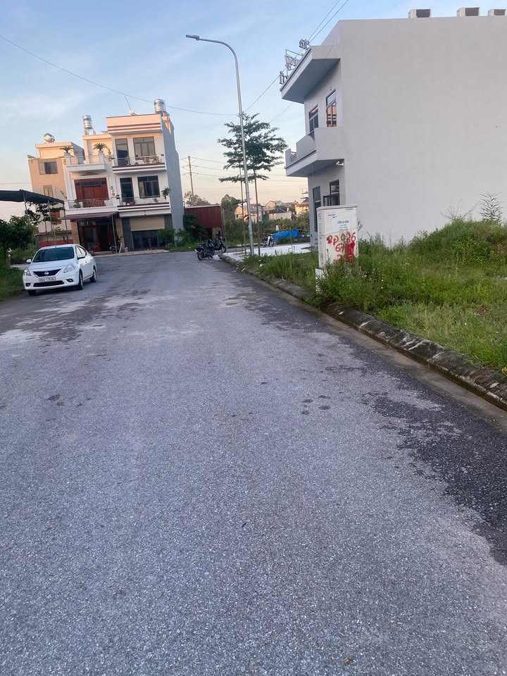 Đất nền Lạng Giang 96m² giá 2 tỷ - Sổ đỏ chính chủ, đầu tư sáng suốt!
