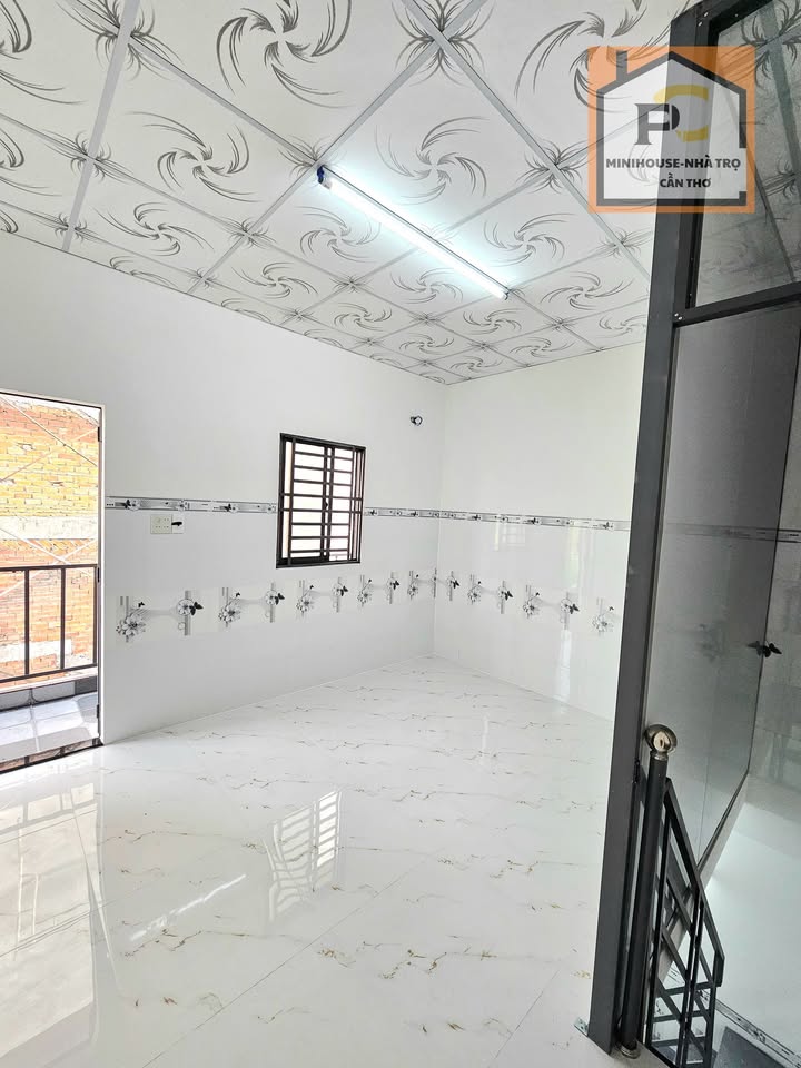 Phòng cho thuê mới xây đường Hoàng Quốc Việt 2.6 triệu - Đầy đủ tiện nghi!