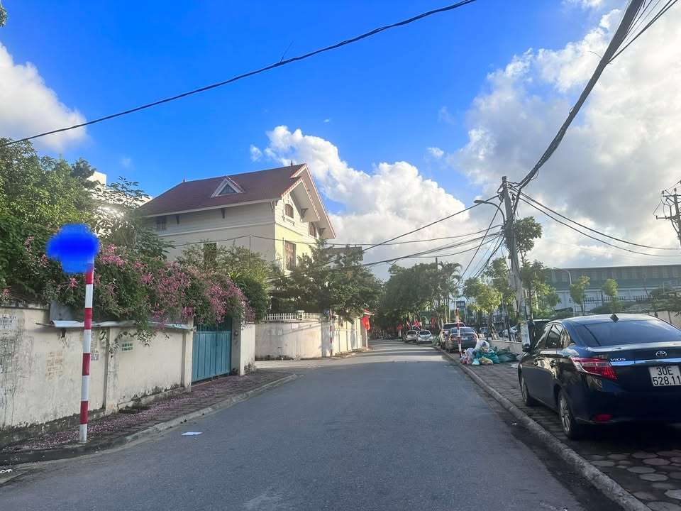 Đất Yên Viên Gia Lâm 60m² giá 6.9 tỷ - Vị trí siêu tiện ích!